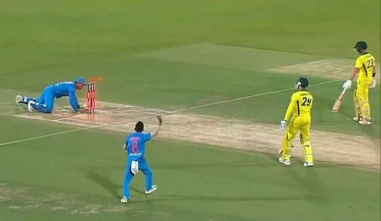 WATCH: MS Dhoni affects unbelievable run-out to leave D'Arcy Short helpless