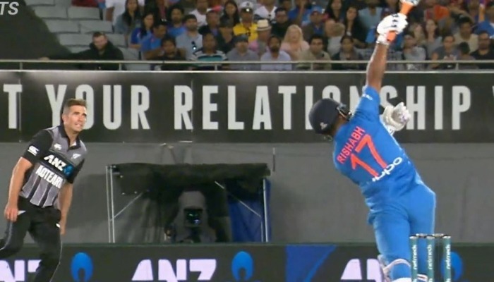 watch rishabh pants one handed six leaves tim southee helpless WATCH: Rishabh Pant's one-handed six leaves Tim Southee helpless