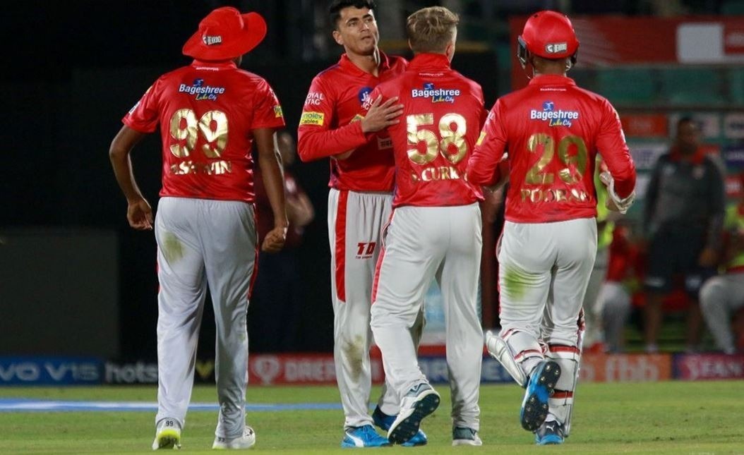 Gayle's 79 and a 'Royal' collapse initiated by a Mankad give 14-run win to Kings XI Punjab