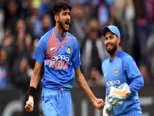 Dhoni, Kohli, Rohit - Khaleel Ahmed wishes to pick all precious wickets this IPL