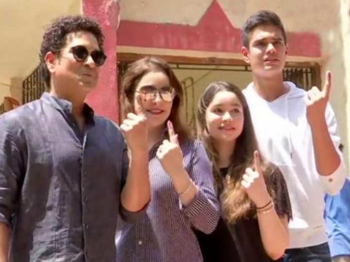 Lok Sabha Elections 2019: Sachin Tendulkar along family cast vote in Mumbai