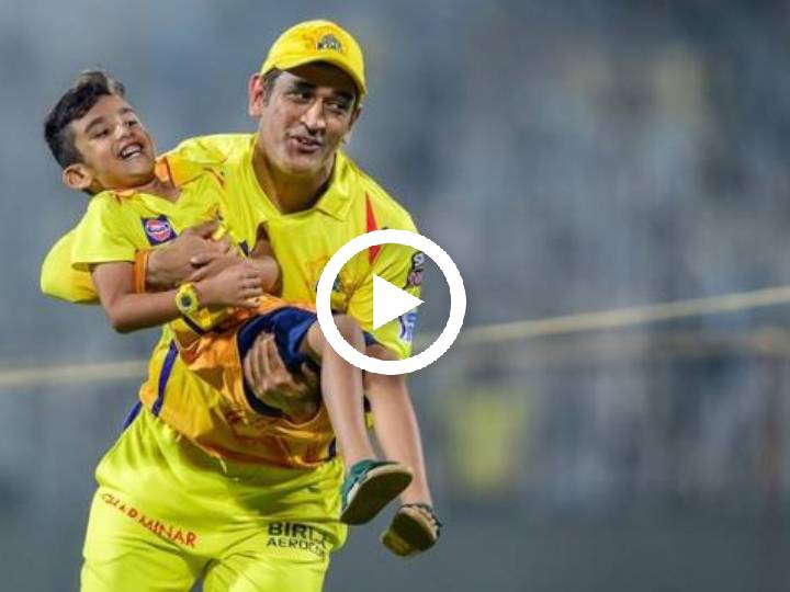 msd competes with watson and tahirs sons in playful race MSD competes with Watson and Tahir's sons in playful race