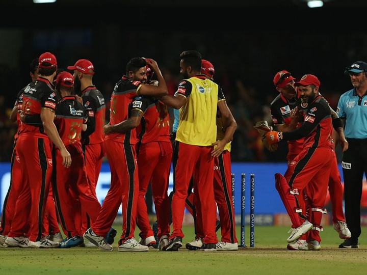 ipl 2019 rcb vs csk match 39 dhonis unbeaten 84 goes in vain as bangalore win thriller by 1 run IPL 2019, RCB vs CSK, Match 39: Dhoni's unbeaten 84 goes in vain as Bangalore win thriller by 1 run