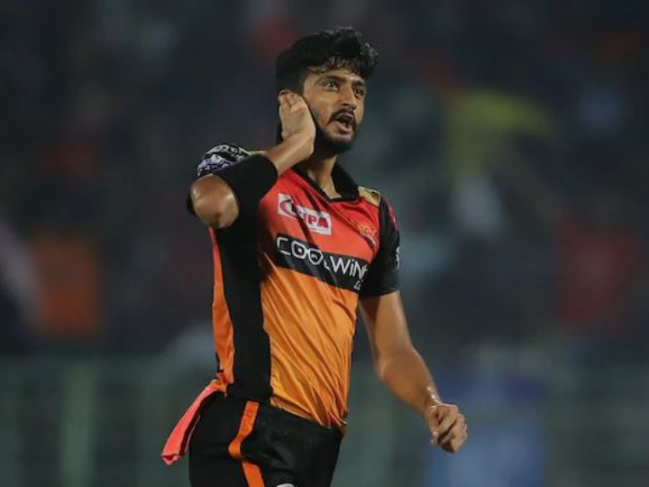 WATCH: Khaleel Ahmed's hilarious 'Phone Call' celebration