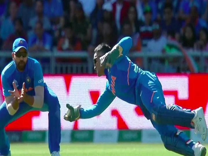 world cup 2019 dhoni takes a flying one handed catch to leave everyone stunned watch World Cup 2019: Dhoni takes a flying one-handed catch to leave everyone STUNNED | WATCH