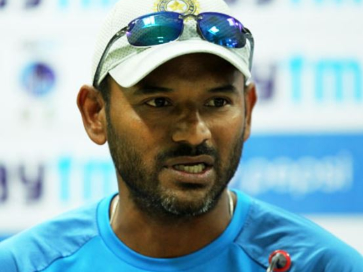 World Cup 2019: Dhawan will struggle while fielding and catching after comeback, says coach R Sridhar World Cup 2019: Dhawan will struggle while fielding and catching after comeback, says coach R Sridhar