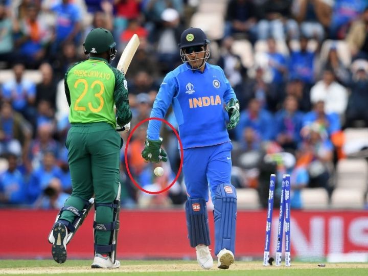 balidaan insignia worn by dhoni on wicket keeping gloves not permitted as per regulations icc to bcci ICC turns down BCCI request, says no to Dhoni sporting 'Balidaan' insignia on wicket-keeping gloves