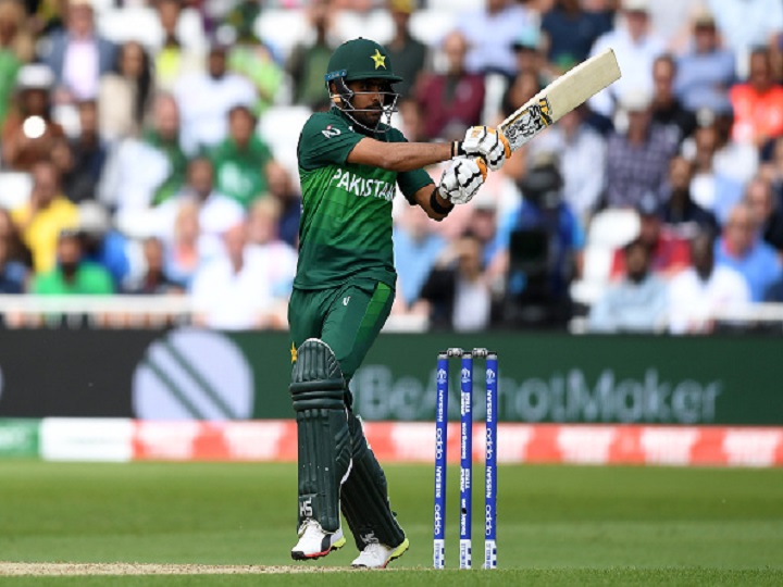 world cup 2019 babar azam looks to improve skills with willow by watching kohlis batting videos World Cup 2019: Babar Azam looks to improve batting skills by watching Virat Kohli's videos