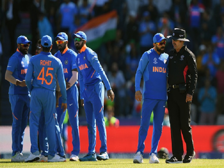 world cup 2019 kohli argues with umpire over drs during afghanistan win World Cup 2019: Kohli argues with umpire over DRS during Afghanistan win