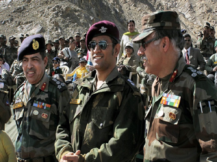 ms dhoni to commence patrolling guard duties with 106 para ta battalion in insurgency hit kashmir valley Dhoni To Commence Patrolling, Guard Duties With 106 Para TA Battalion in Kashmir Valley From Today