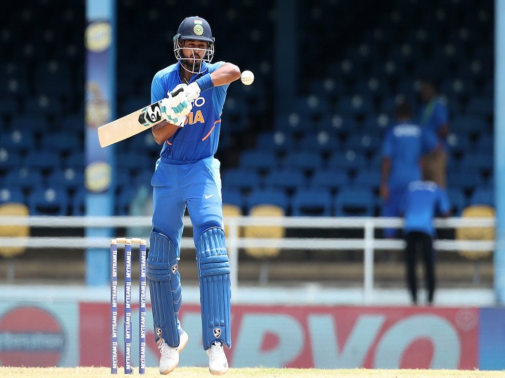 Gavaskar Believes Iyer Better For No. 4 Spot, Should Get Permanent Slot in ODIs