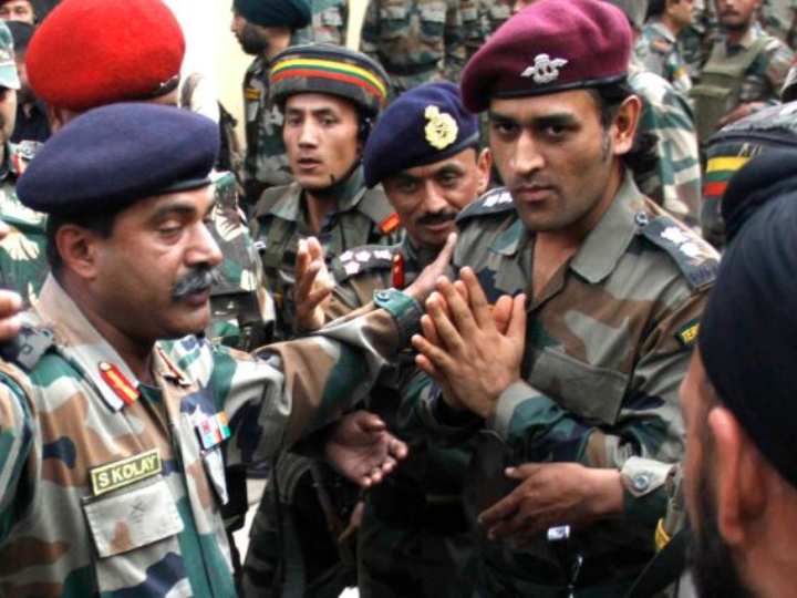WATCH: Lt. Col Dhoni's Singing Skills Wins Hearts of Army Men