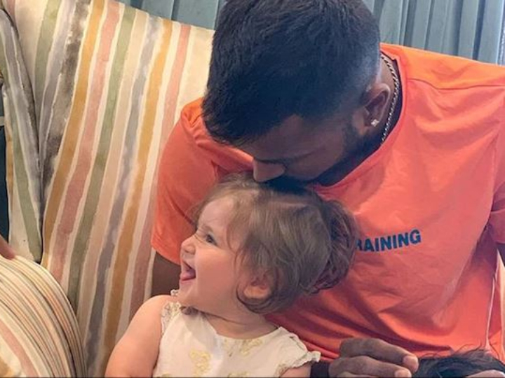 watch hardik pandyas babysitting video gets viral on internet WATCH: Hardik Pandya's Babysitting Video Gets Viral On Internet