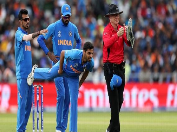 icc world cup 2019 bhuvneshwar kumar out for 2 3 matches with hamstring injury ICC World Cup 2019 : भारताला आणखी एक झटका, भुवनेश्वर 2 ते 3 सामन्यांमधून बाहेर