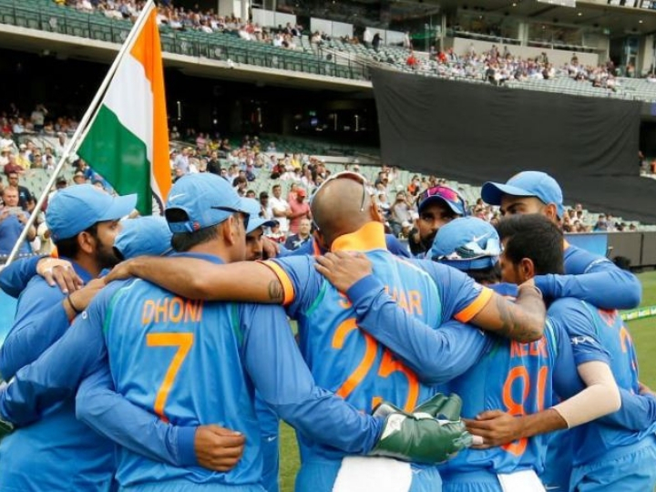 icc world cup 2019 team india to wear orange dominated jersey for away matches ICC World Cup 2019 : 'मेन इन ब्लू' विश्वचषकात भगव्या रंगात खेळणार