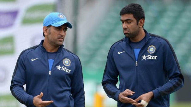 मतभेद की बातों पर धोनी ने कहा- अश्विन ने कई बार मुश्किल से बाहर निकाला है