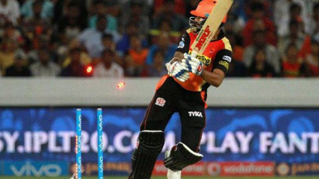 शिखर हो रहे हैं फ्लॉप, दो खिलाड़ी के पास है शानदार मौका !