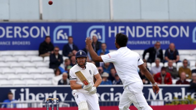 हेडिंग्ले टेस्ट: पहले दिन स्टम्पस तक इंग्लैंड के 5 विकेट पर 171 रन हेडिंग्ले टेस्ट: पहले दिन स्टम्पस तक इंग्लैंड के 5 विकेट पर 171 रन