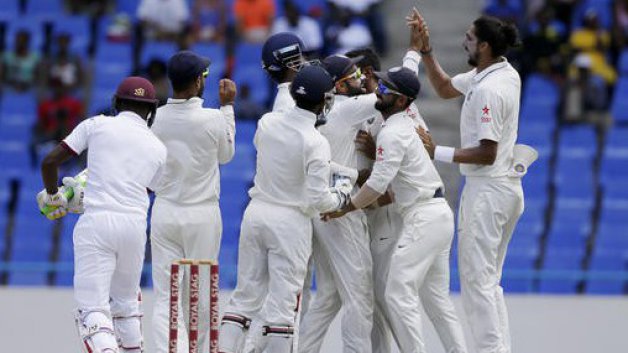 ashwin seals india s first innings win in wi 4063 INDvsWI: अश्विन की फिरकी ने टीम इंडिया को दिलाई एशिया के बाहर सबसे बड़ी जीत