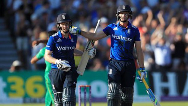 engvspak stokes and bairstow see off pakistan 4465 ENGvsPAK: पाकिस्तान पर व्हाइटवॉश का खतरा, चौथे वनडे में भी मिली हार