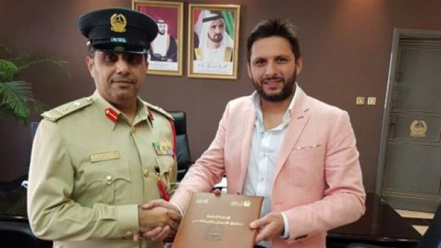 shahid afridi comes to the rescue of 25 pak prisoners in dubai 8045 अफरीदी ने दुबई में पाकिस्तान के 25 कैदियों को बचाया