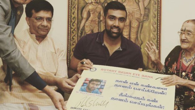 indian cricketing star ashwin ravi donates his eyes 7623 टीम इंडिया के स्टार आर अश्विन ने दान की अपनी आंखें