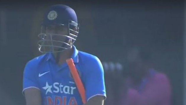 audience came to see captain cool dhoni last match as a capacity packed of brabourne stadium 7657 ‘कैप्टन कूल’ धोनी को देखने आए दर्शकों से खचाखच भरा ब्रेबोर्न स्टेडियम