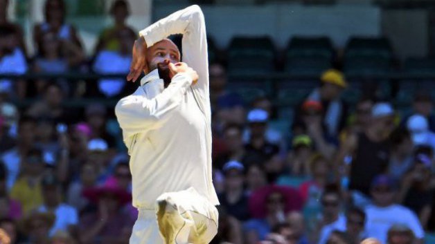 australia may have to play ugly against india nathan lyon 7729 भारत के खिलाफ हमलावर तेवरों के साथ खेलना होगा: लियोन