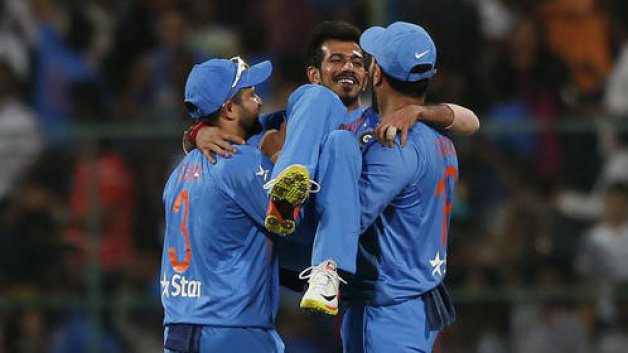 video yuvraj turns reporter interviews chahal after t20 series win 8097 युवराज को दिए इंटरव्यू में चहल ने बताया क्या थी रूट-मोर्गन के खिलाफ उनकी रणनीति!