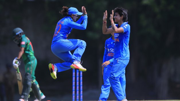 india beat bangladesh remain unbeaten to qualify for 2017 icc women s world cup 8394 बांग्लादेश पर बड़ी जीत के साथ महिला विश्व कप में भारत ने पक्की की अपनी जगह