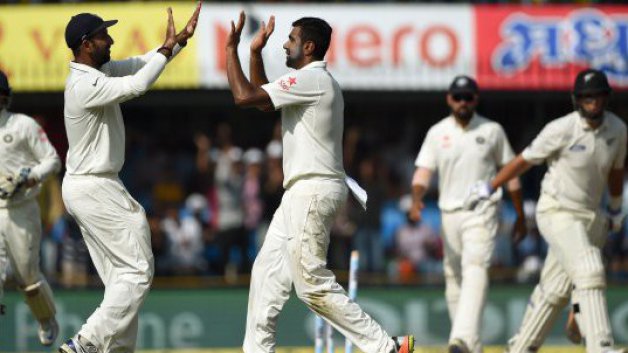 ashwin thinks like a batsman while bowling pujara 8296 अश्विन गेंदबाजी करते हुए बल्लेबाज की तरह सोचता है: पुजारा