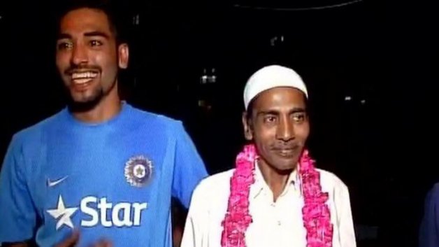 ipl 2017 rags to riches journey of hyderabad s mohammed siraj 8451 IPL: ये है मोहम्मद सिराज का 500 रूपये से 2.6 करोड़ रूपये तक का सफर