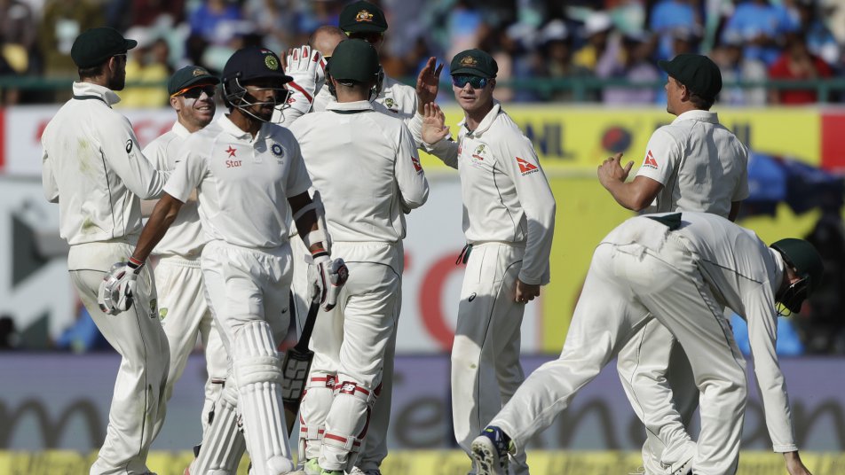 INDvsAUS: नैथन लॉयन के आगे लड़खड़ाई भारतीय पारी, दूसरे दिन के स्टंप्स तक टीम का स्कोर- 248/6 INDvsAUS: नैथन लॉयन के आगे लड़खड़ाई भारतीय पारी, दूसरे दिन के स्टंप्स तक टीम का स्कोर- 248/6