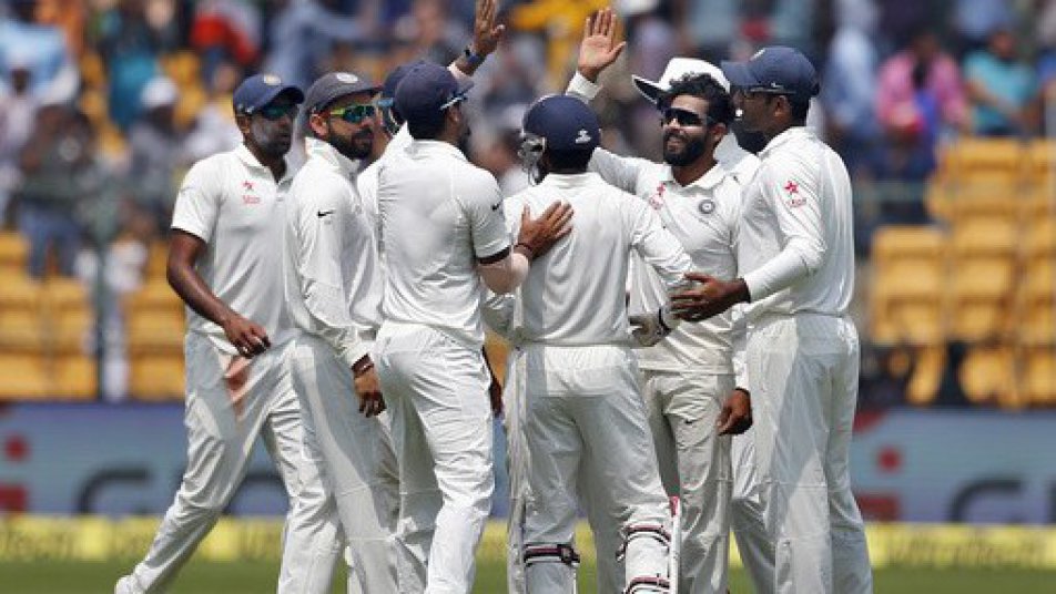 india vs australia 2nd test 2nd day till tea 8654 TEA INDvsAUS: गेंदबाज़ों ने करवाई टीम इंडिया की मैच नें वापसी, आधी ऑस्ट्रेलियाई टीम लौटी पवेलियन