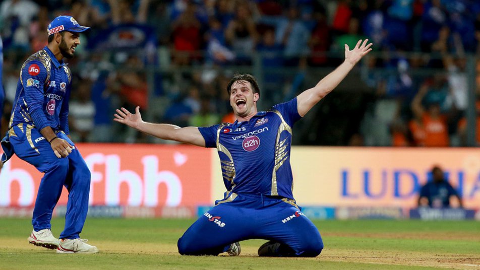 ipl 2017 mumbai indians beat delhi daredevils by 14 runs 9547 MIvsDD: मैक्कलनेघन की गेंदबाज़ी और बल्लेबाज़ों की गलती से हुई दिल्ली की हार