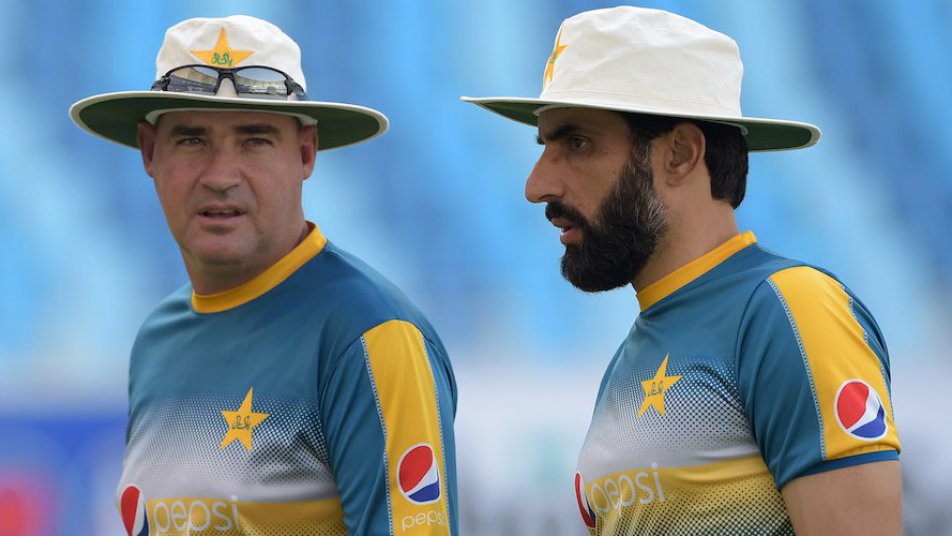 आईपीएल न खेल पाने की वजह से पिछड़ गए पाकिस्तानी क्रिकेटर: पाक कोच मिकी आर्थर