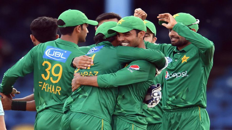 चैंपियंस ट्रॉफी के लिए उमर-अजहर की वापसी, सरफराज़ अहमद को पाकिस्तान टीम की कमान