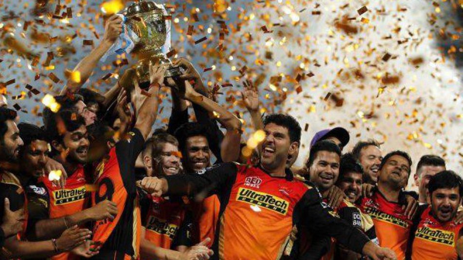 defending champion sunrisers hyderabad s full analysis before ipl10 9086 SUNRISERS HYDERABAD का हाल: अनुभवी और युवा जोशीले खिलाड़ियों का कॉकटेल है IPL डिफेंडिंग टीम