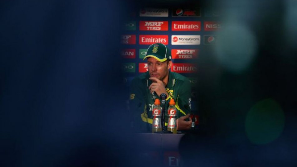 स्मिथ की डिविलियर्स को सलाह, छोड़ें वनडे टीम की कप्तानी