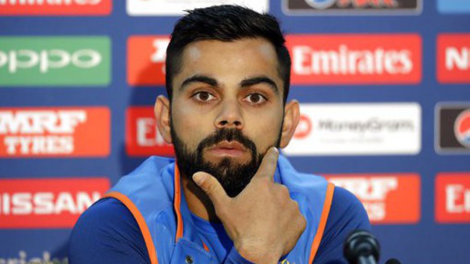 video pakistani reporter leaves virat kohli stunned 10630 वीडियो: पाकिस्तानी पत्रकार के इस सवाल से दंग रह गए कप्तान कोहली