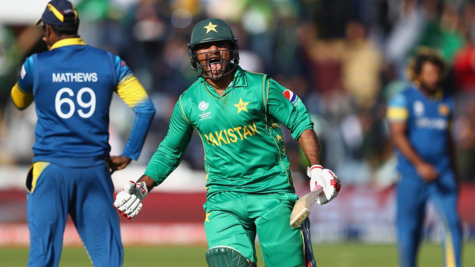 pakvssl sri lanka s poor fielding helps pakistan to reach semifinals 10473 PAKvsSL: श्रीलंका की खराब फील्डिंग ने पाकिस्तान को पहुंचाया चैम्पियंस ट्रॉफी के सेमीफाइनल में