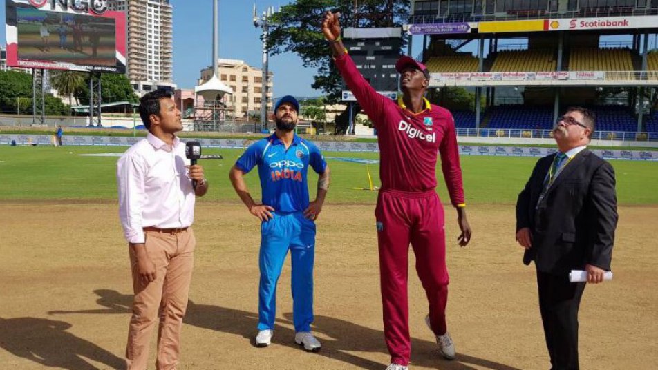 indvswi 2nd odi west indies win the toss and elect to field 10712 IndvsWi: दूसरे वनडे मैच में वेस्टइंडीज ने टॉस जीतकर चुनी गेंदबाजी