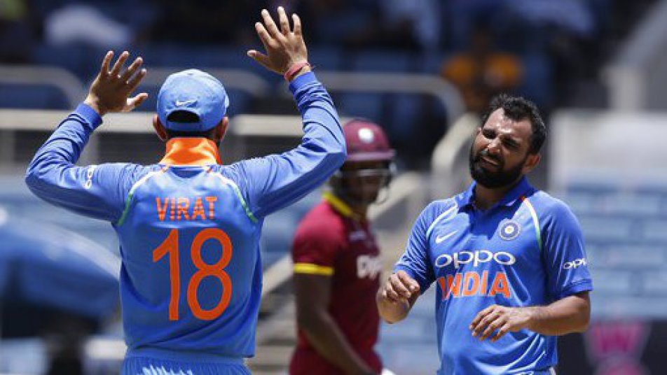 wi vs ind shami s four for sends windies on back foot 10915 INDvsWI: मोहम्मद शमी और उमेश यादव के दमदार गेंदबाजी से टीम इंडिया ने वेस्टइंडीज को 205 रनों पर रोका