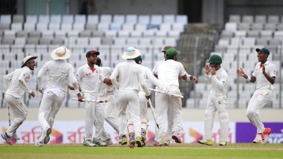 banvsaus shakib al hasan spins bangladesh to maiden test victory over australia team in first test 11843 BANvsAUS: शाकिब-अल-हसन की फिरकी के बलबूते ऑस्ट्रेलिया को हराकर बांग्लादेश ने रचा इतिहास