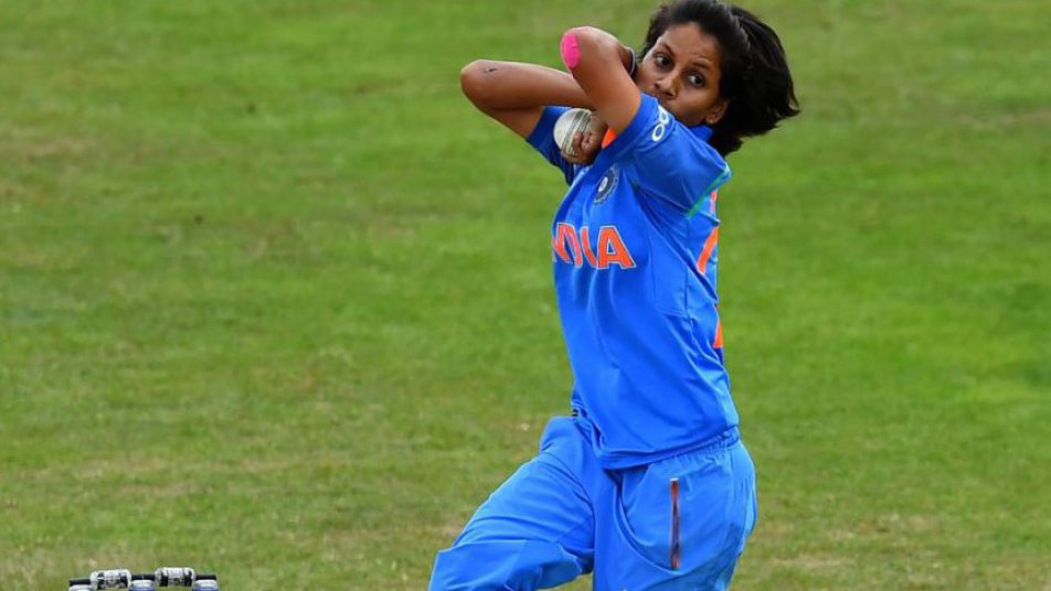 how gilli danda and marbles got replaced by bat and ball for leg spinner poonam yadav 11783 गिल्ली-डंडा, कंचे खेलते-खेलते टीम इंडिया की स्टार स्पिनर बन गई पूनम यादव