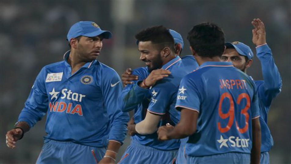 INDvsSL: टीम इंडिया के इस स्टार ने ली 'हैट-ट्रिक' लेकिन...?