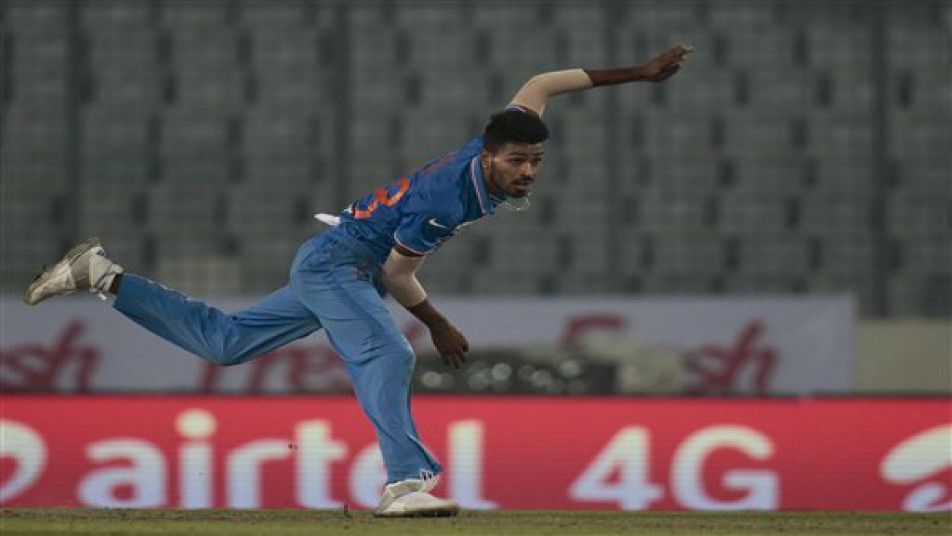 INDvsSL: टीम इंडिया के इस स्टार ने ली 'हैट-ट्रिक' लेकिन...?