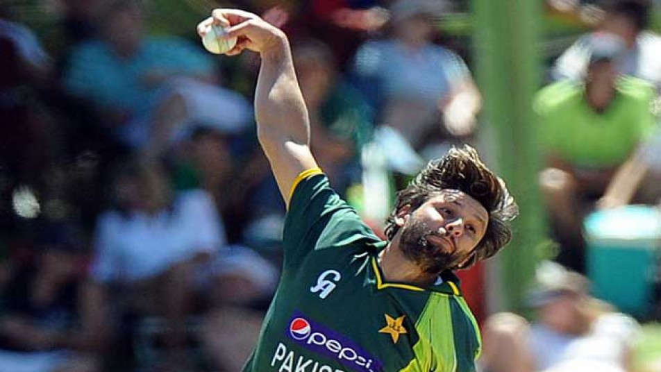 मलिंगा और आफरीदी के बीच होगी गेंदबाजी की जंग