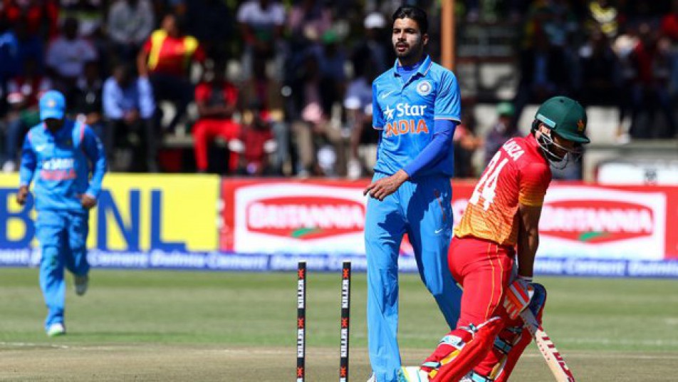 ज़िम्बाब्वे दौरे पर गई टीम इंडिया ने केएल राहुल के रिकॉर्ड शतक और टीम के बेहतरीन खेल की मदद से दौरे का 9 विकेट से शानदार जीत के साथ विजय आगाज़ किया.