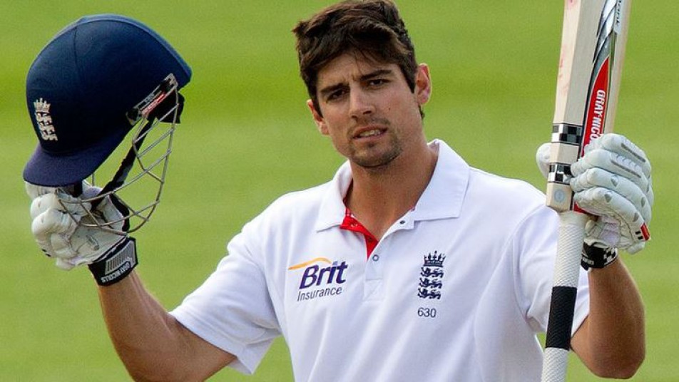 इग्लैंड और श्रीलंका के बीच चल रही टेस्ट सीरीज में हाल ही में इंग्लैड के सलामी बल्लेबाज एलियेस्टर कुक ने मास्टर बलास्टर सचिन तेंदुलकर के एक बड़े रिकॉर्ड को तोड़ा था. इसके बाद अब इंग्लैंड के खिलाड़ी स्टुअर्ट ब्रॉड और जेम्स एंडरसन की जोड़ी ने अब एक नया वर्ल्ड रिकॉर्ड कायम किया है. 